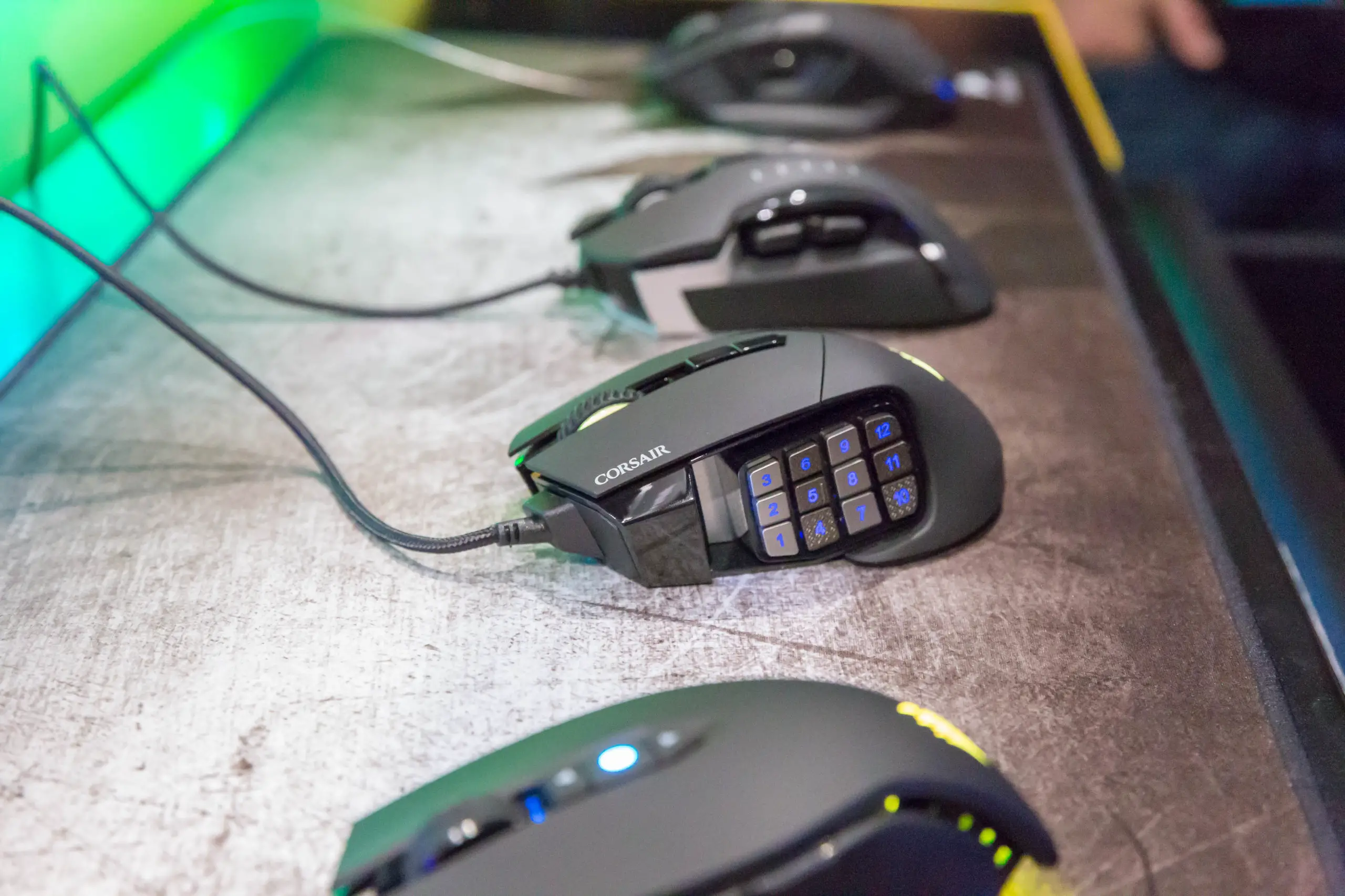 Best MMO Mouse For Small Hands